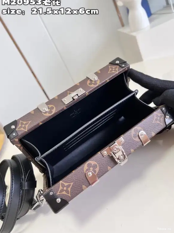 Cheap Wallet Neo Trunk LOUIS VUITTON 0501